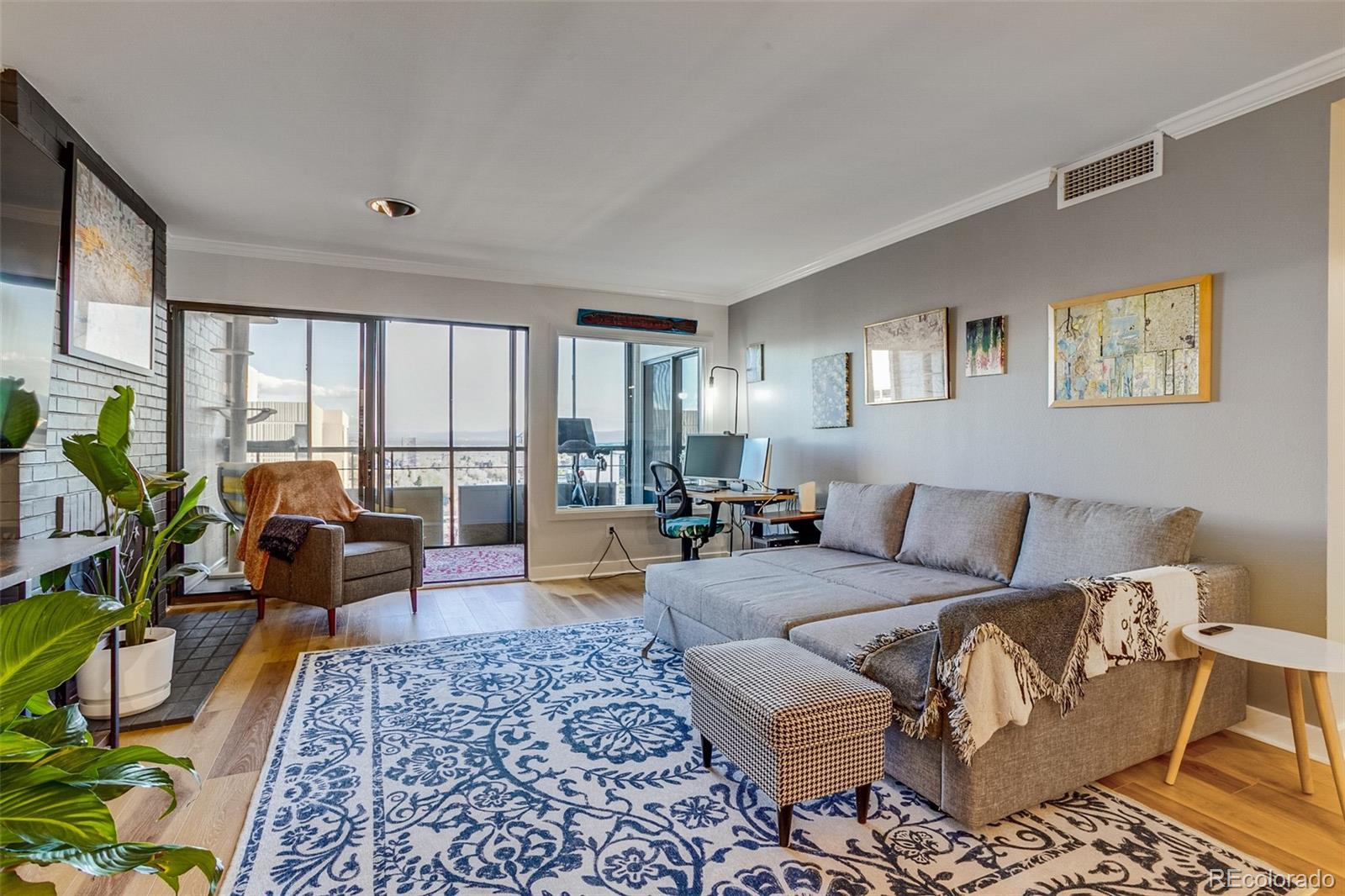 Capitol Denver Condo / Townhome | MLS #: 3141081800 N Pearl Street 1207, Denver Beds: 1 Baths: 1 Price: $364,990