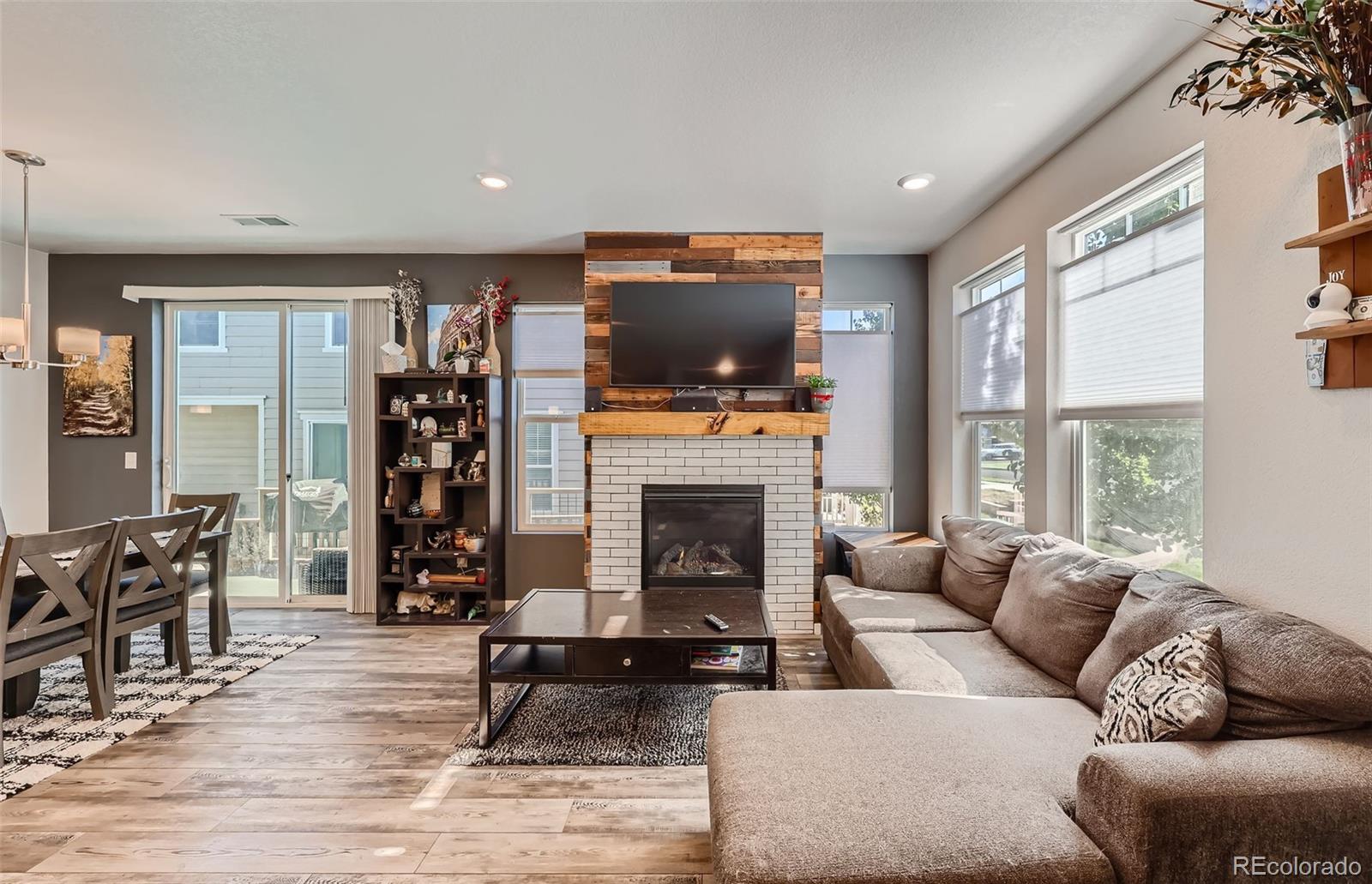 3075  Distant Rock Avenue, castle rock MLS: 5733832 Beds: 2 Baths: 3 Price: $505,000