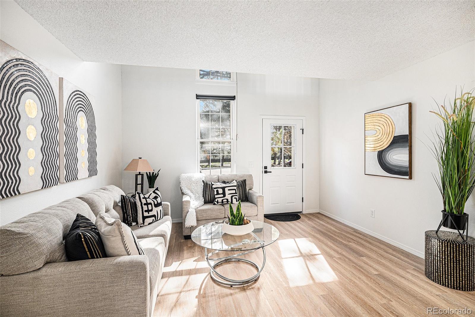 3231 S Estes Street, lakewood MLS: 9298490 Beds: 1 Baths: 1 Price: $290,000