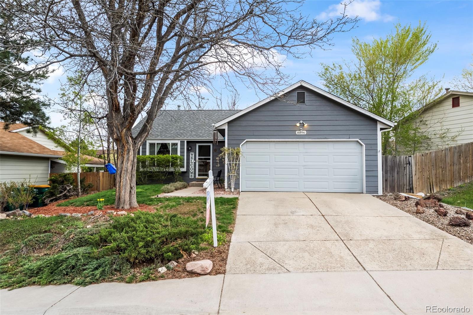 8896 W Teton Circle, littleton MLS: 8186097 Beds: 3 Baths: 2 Price: $535,000