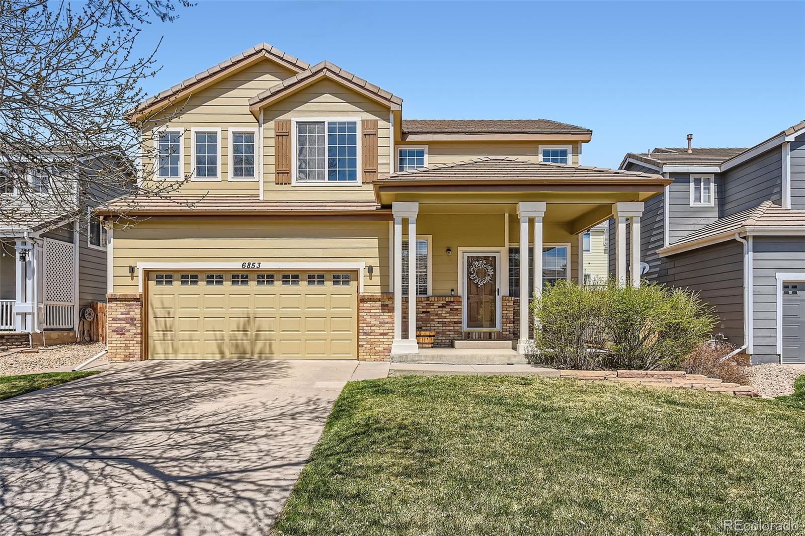 6853 W Rockland Place, littleton MLS: 3531673 Beds: 4 Baths: 3 Price: $598,000