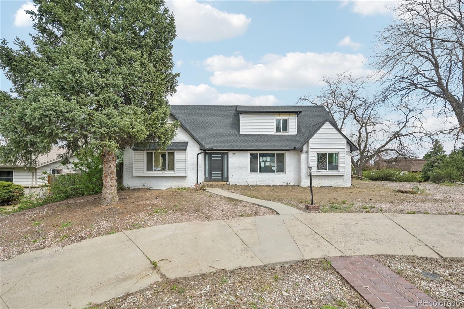 796 S Bristol Street, lakewood MLS: 8317800 Beds: 6 Baths: 4 Price: $725,000
