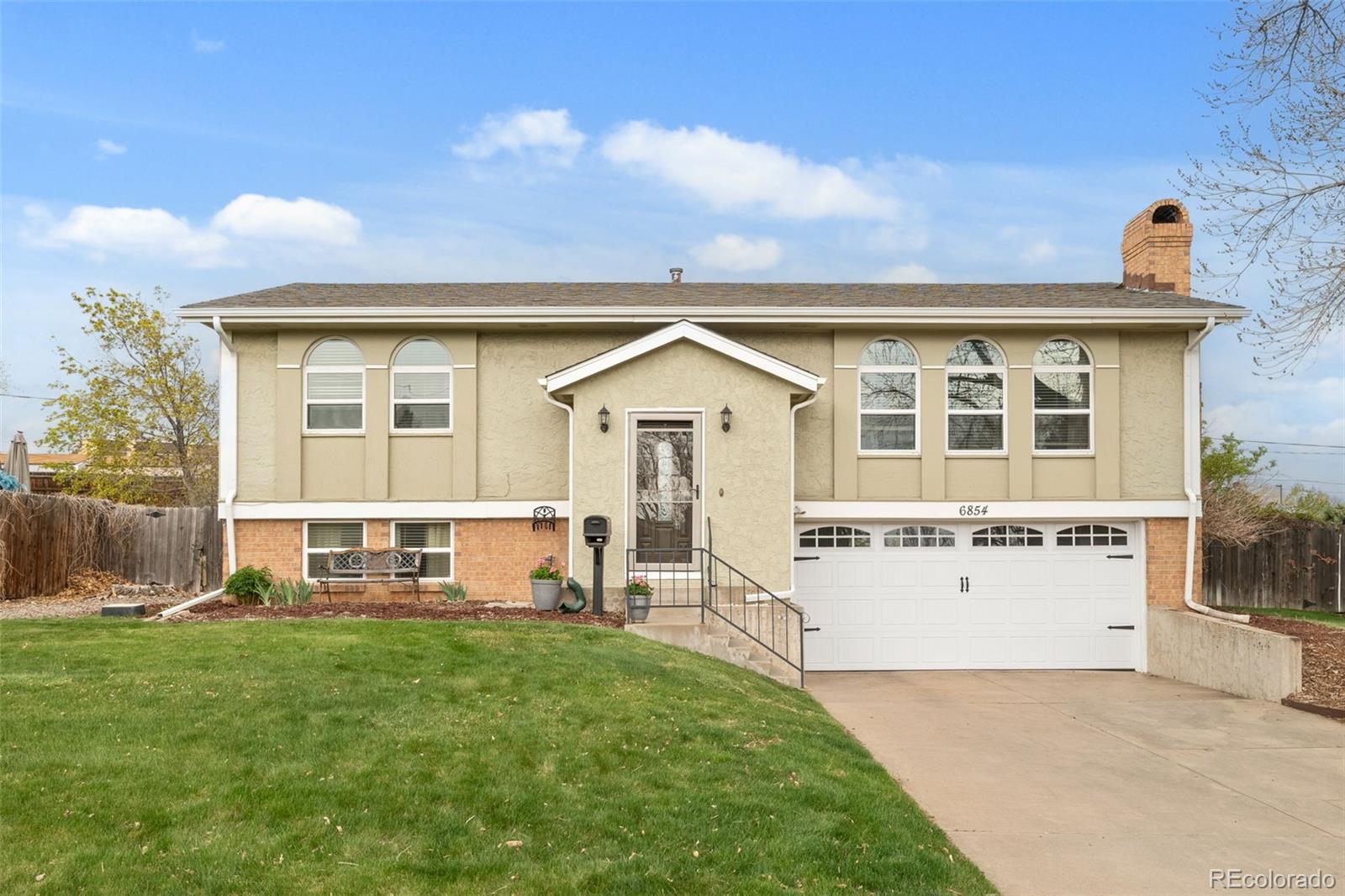 6854 s willow street, Centennial sold home. Closed on 2025-06-02 for $635,000.
