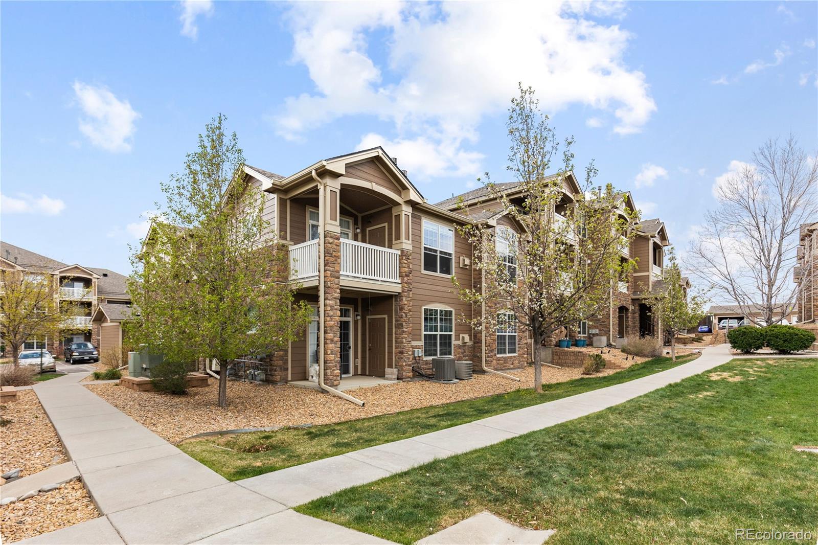 Windmill Creek Englewood Condo / Townhome | MLS #: 99660557440 S Blackhawk Street 205, Englewood Beds: 2 Baths: 2 Price: $325,000