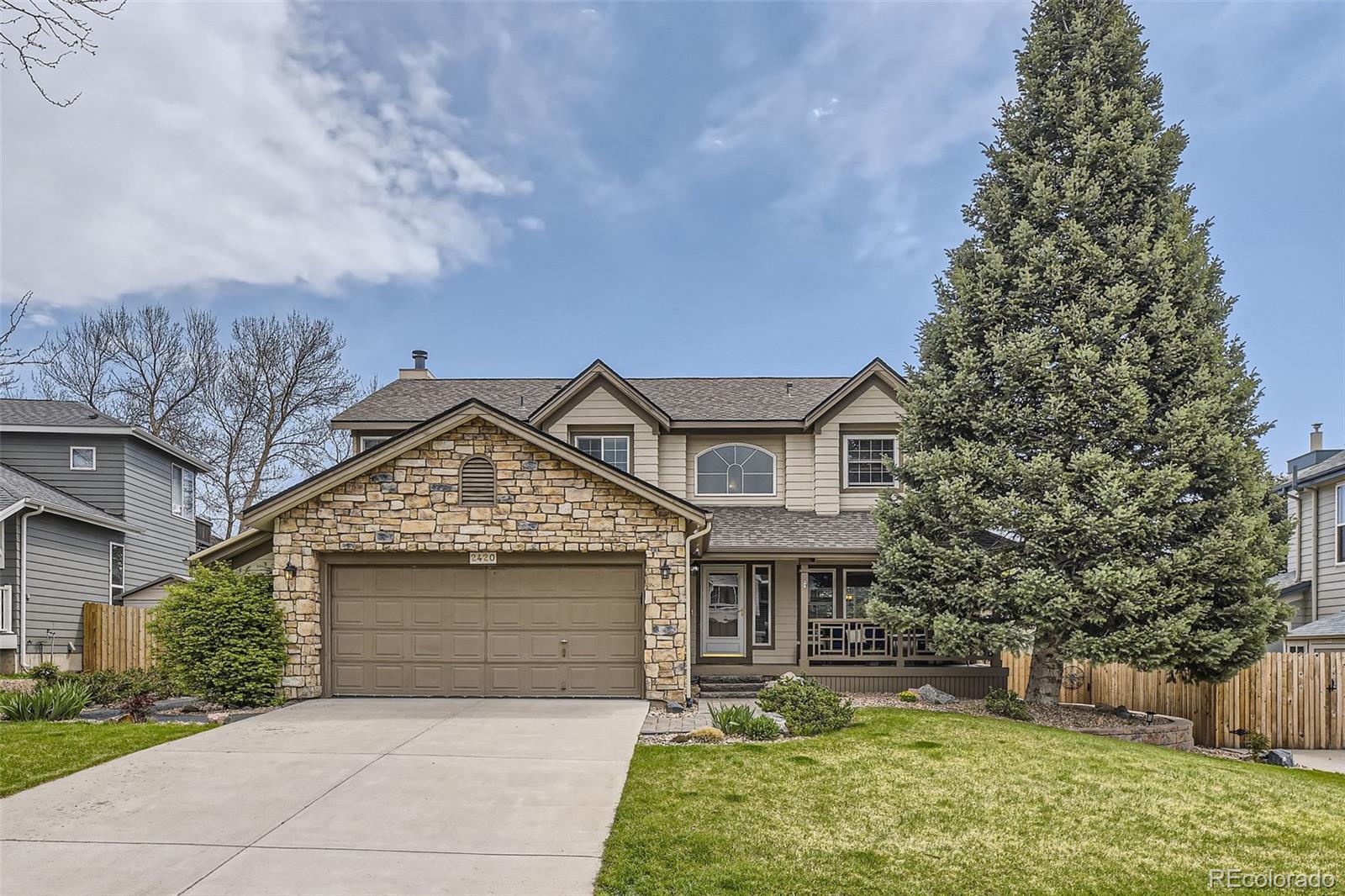 2420 S Ellis Court, lakewood MLS: 8154470 Beds: 5 Baths: 4 Price: $925,000