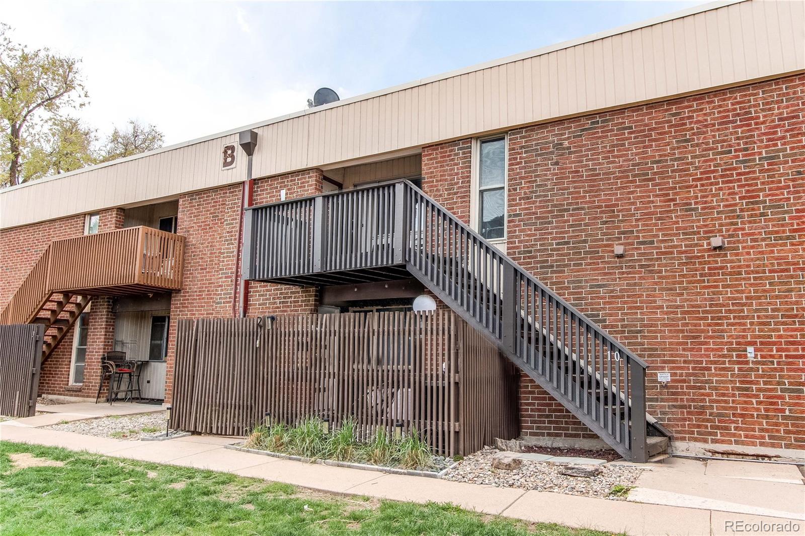 3663 s sheridan boulevard, Denver sold home. Closed on 2025-05-15 for $152,000.