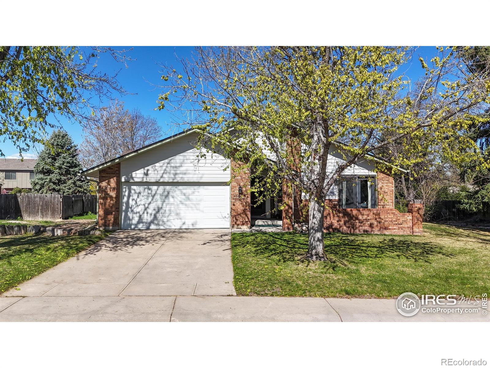1901  43rd Avenue, greeley MLS: 4567891031864 Beds: 3 Baths: 2 Price: $449,000