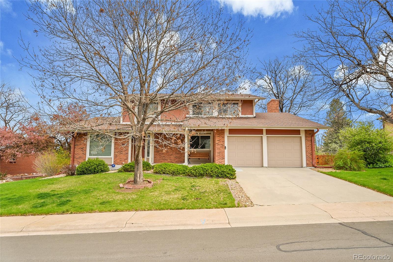 7542 S Race Street, centennial MLS: 5324903 Beds: 5 Baths: 3 Price: $715,000