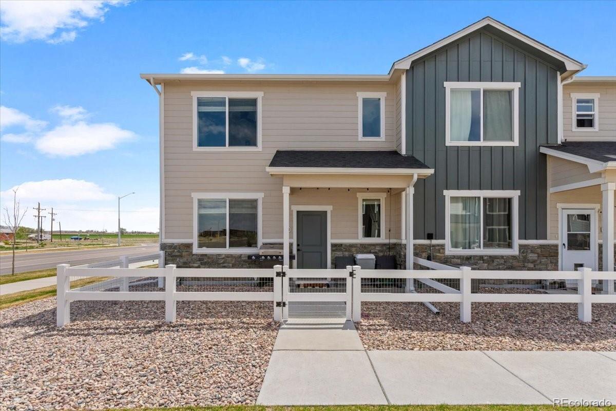 503 S Rollie Avenue, fort lupton MLS: 9899630 Beds: 2 Baths: 3 Price: $359,000
