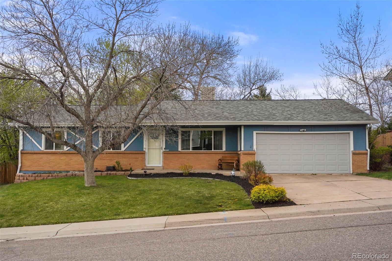 7282 S Vance Street, littleton MLS: 4408688 Beds: 4 Baths: 3 Price: $600,000