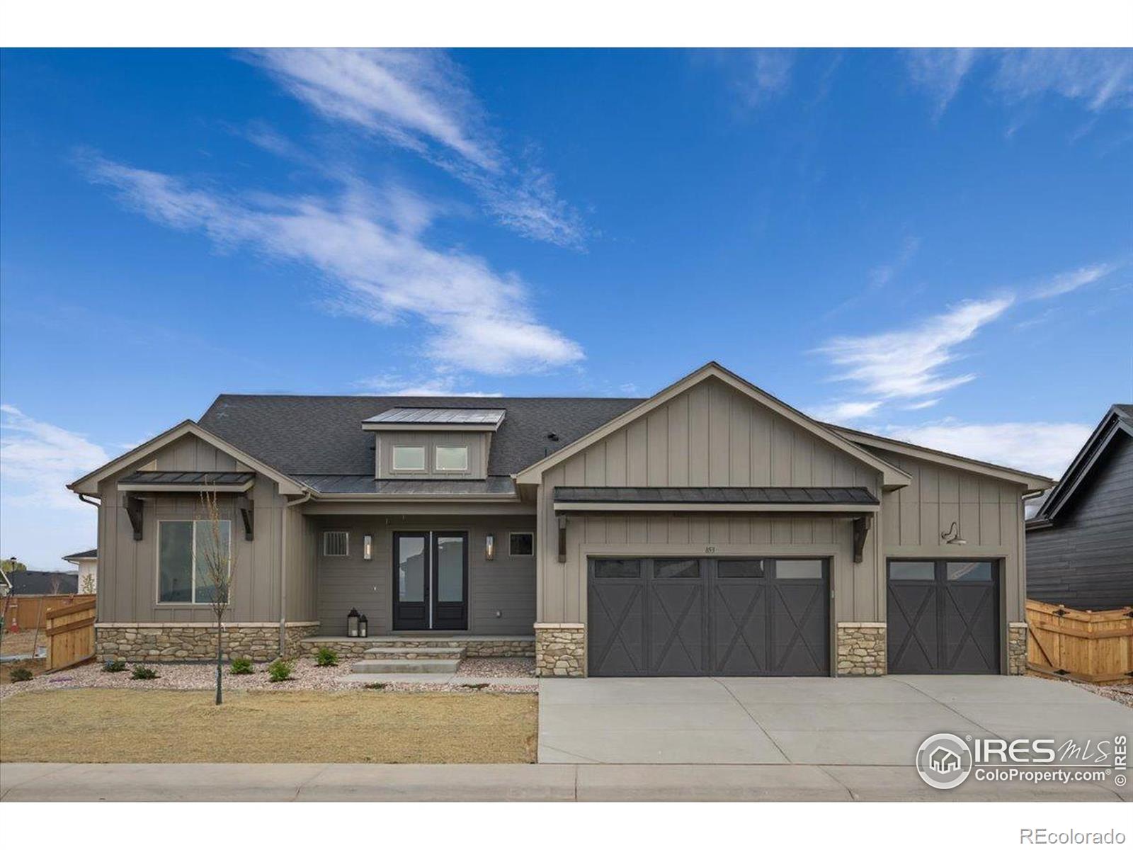 853  Clydesdale Drive, windsor MLS: 4567891031932 Beds: 5 Baths: 4 Price: $948,166
