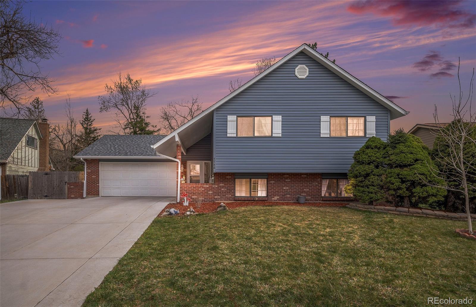 7746 W Quarto Drive, littleton MLS: 8182393 Beds: 4 Baths: 2 Price: $575,000