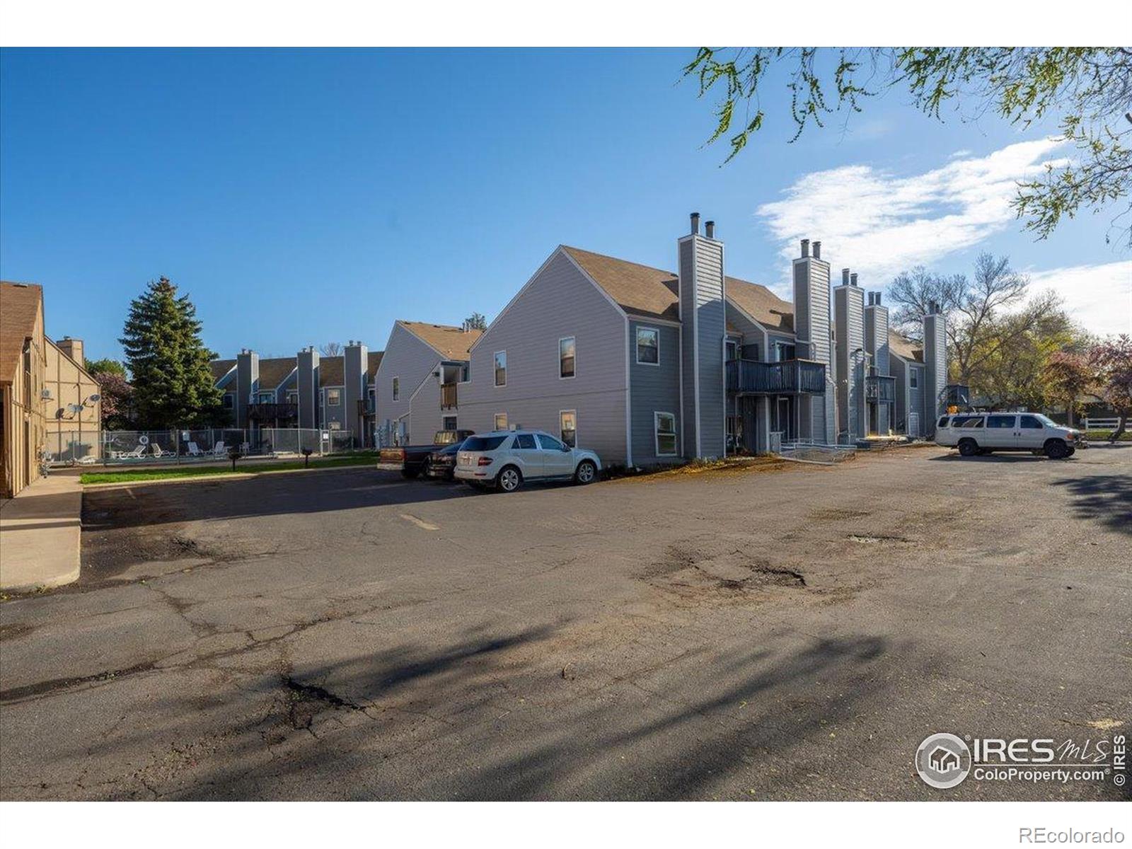 225 e 8th avenue, Longmont sold home. Closed on 2025-05-15 for $190,000.