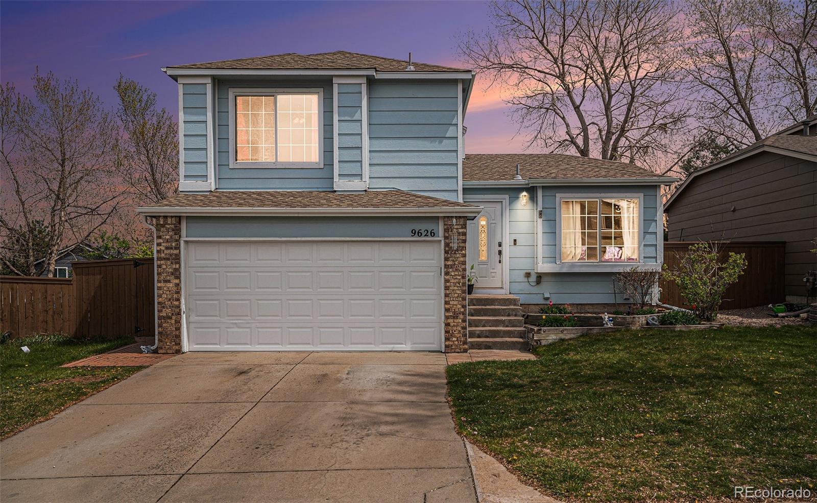 9626  Whitecliff Place, highlands ranch MLS: 8111279 Beds: 3 Baths: 2 Price: $499,900