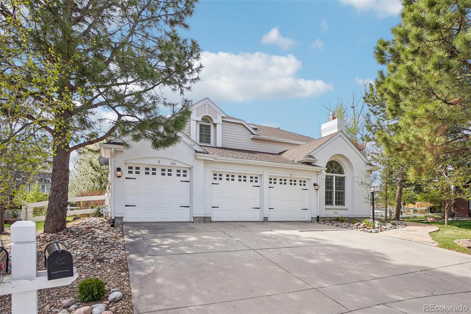 742  Norwich Court, castle pines MLS: 5466588 Beds: 6 Baths: 5 Price: $1,325,000
