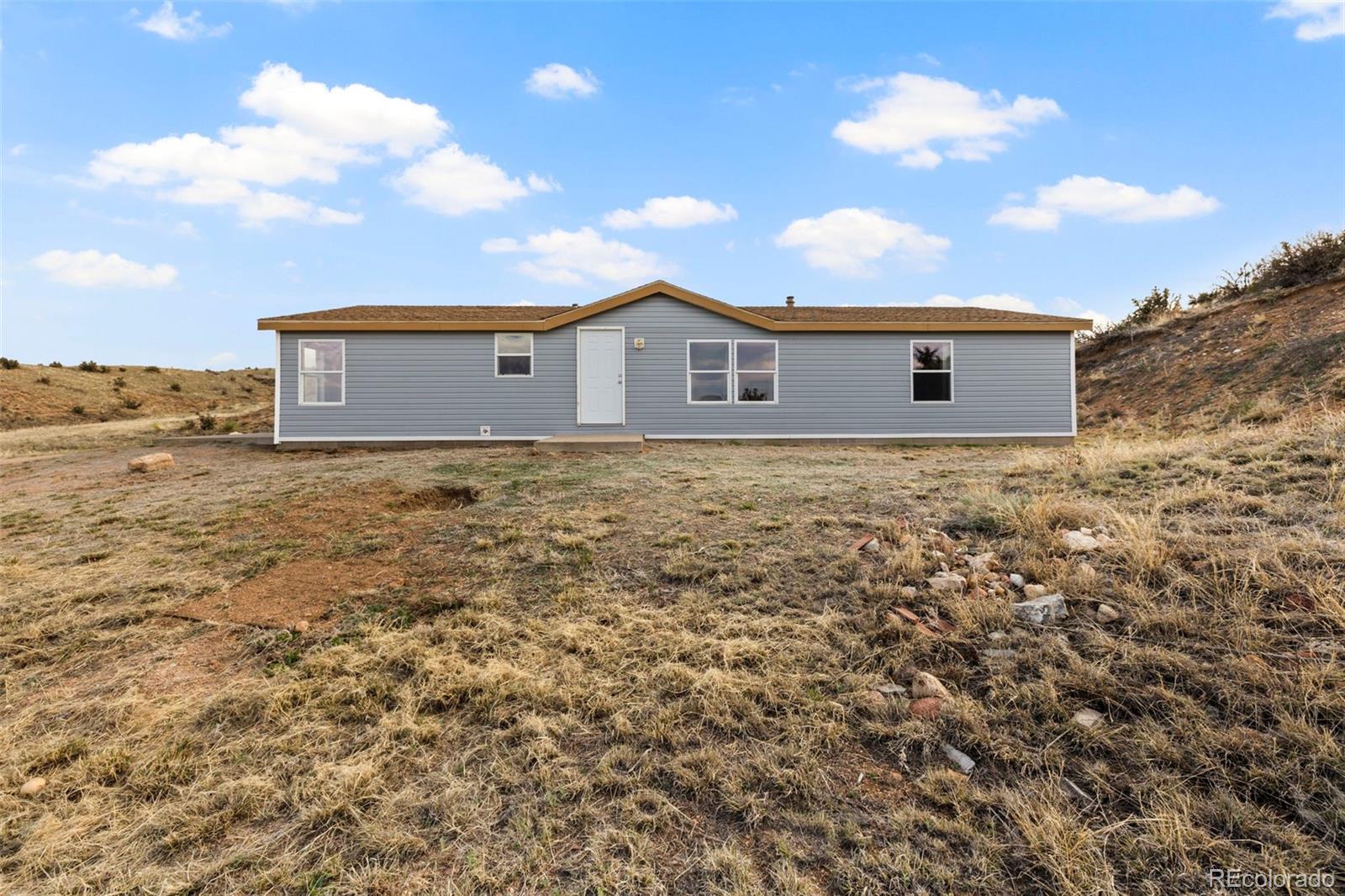  Fountain Home | MLS #: 87447109765 La Pintura Pt  La Pintura Point, Fountain Beds: 3 Baths: 2 Price: $350,000
