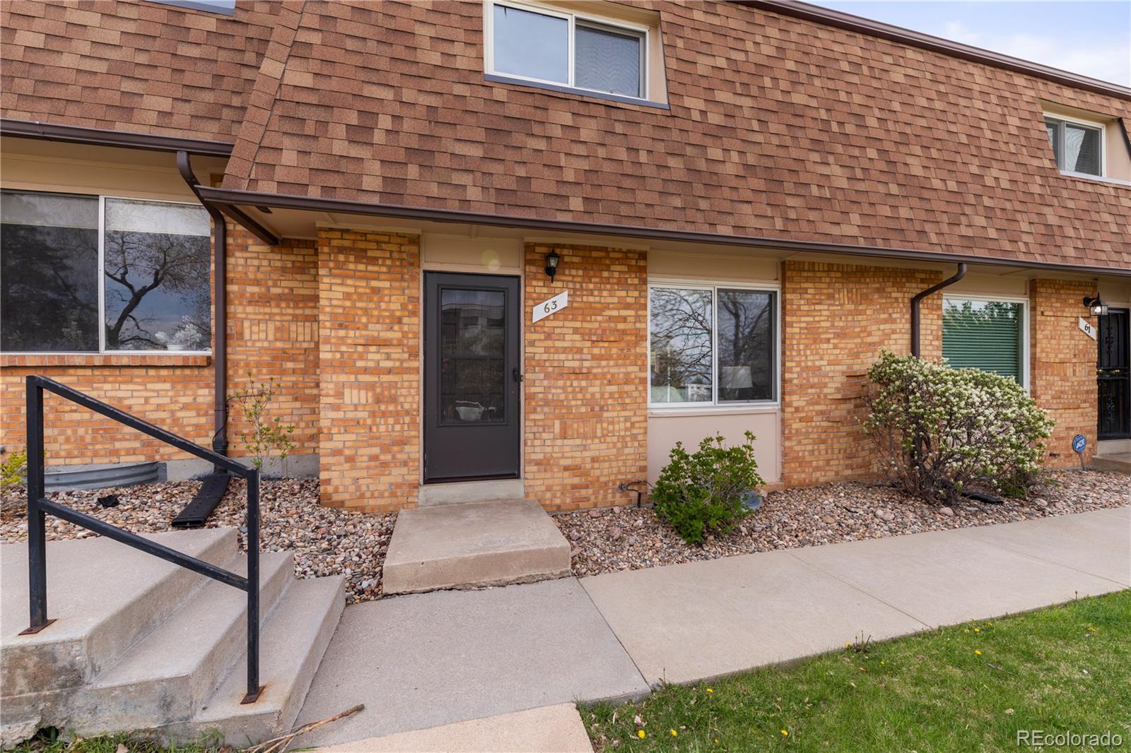 63 S Holman Way , Golden  MLS: 7330648 Beds: 3 Baths: 3 Price: $460,000