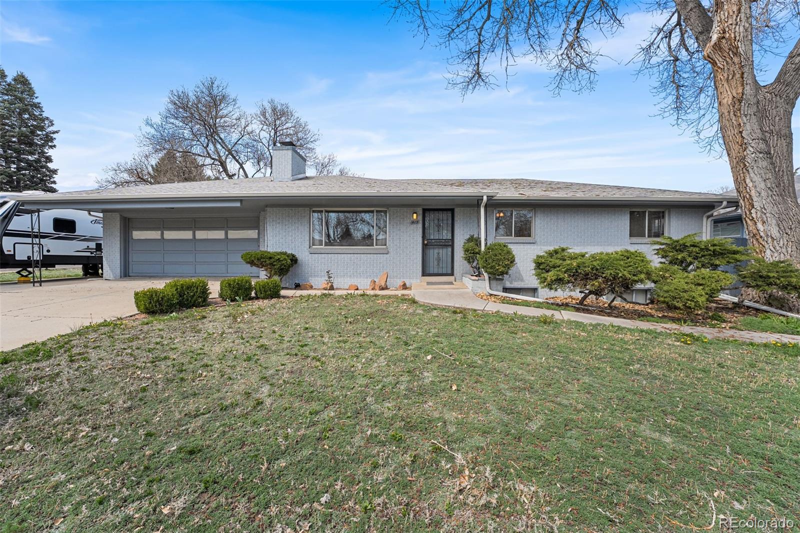 415  Lamar Street, lakewood MLS: 6826191 Beds: 4 Baths: 3 Price: $639,000