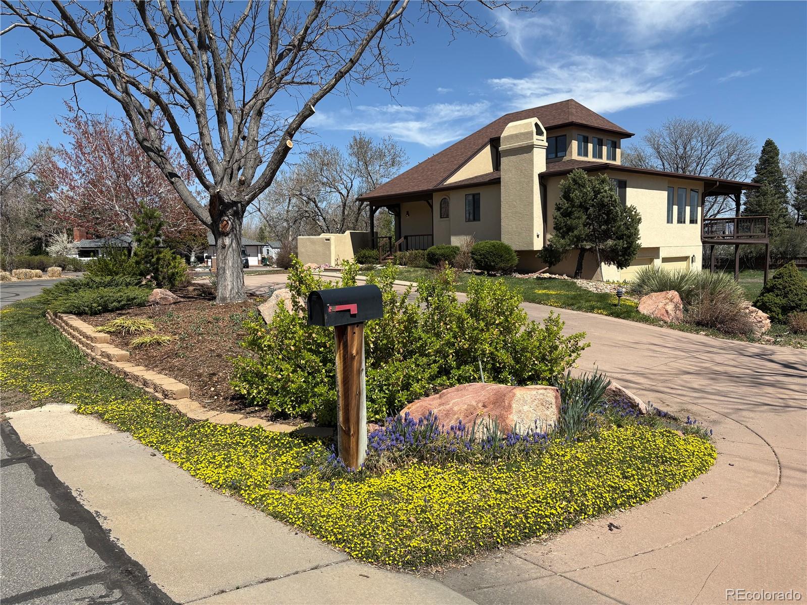 2100  Robb Street, lakewood MLS: 7331589 Beds: 4 Baths: 4 Price: $1,100,000