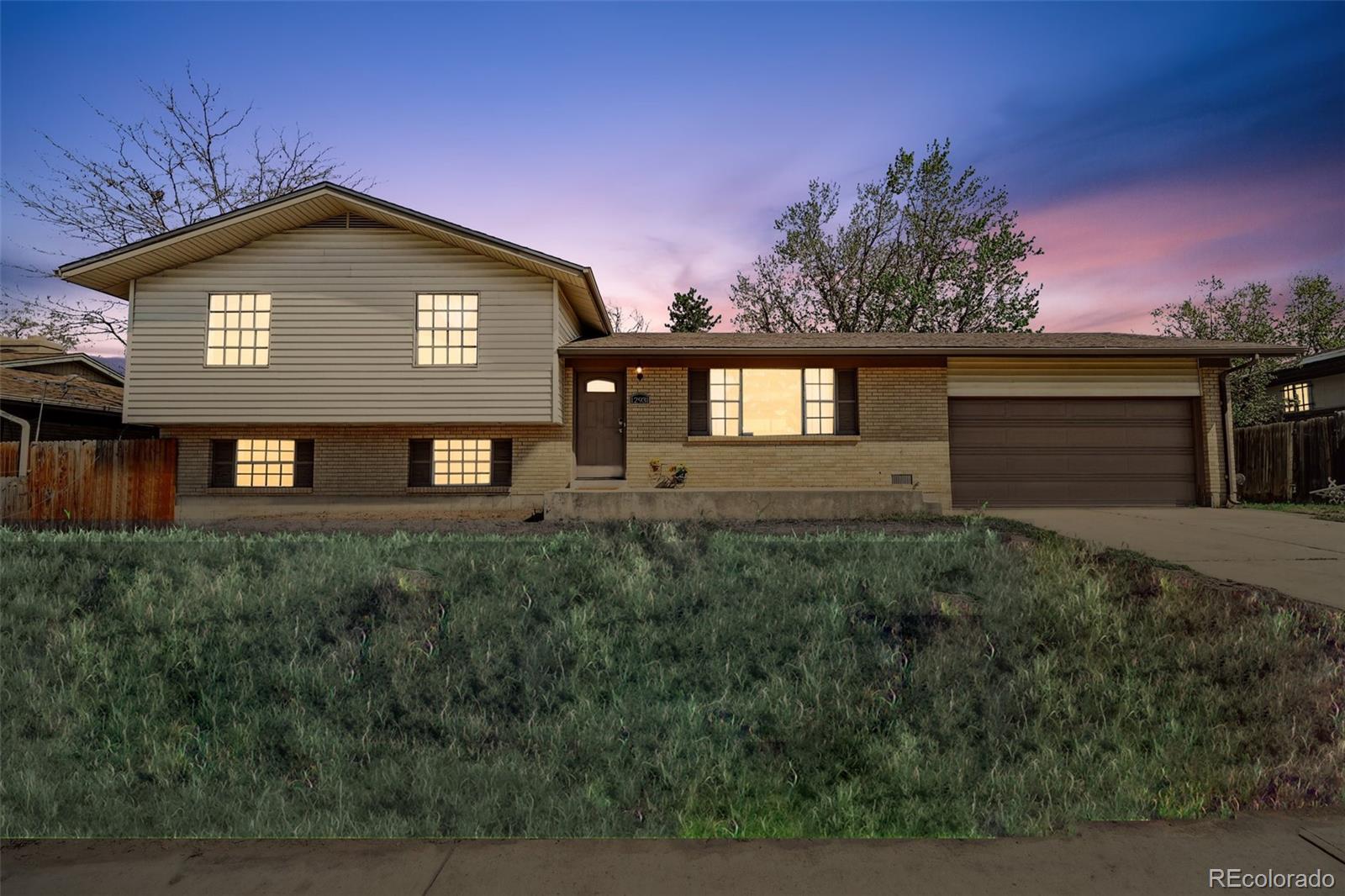 12931 E 46th Avenue, denver MLS: 9517398 Beds: 4 Baths: 3 Price: $420,000