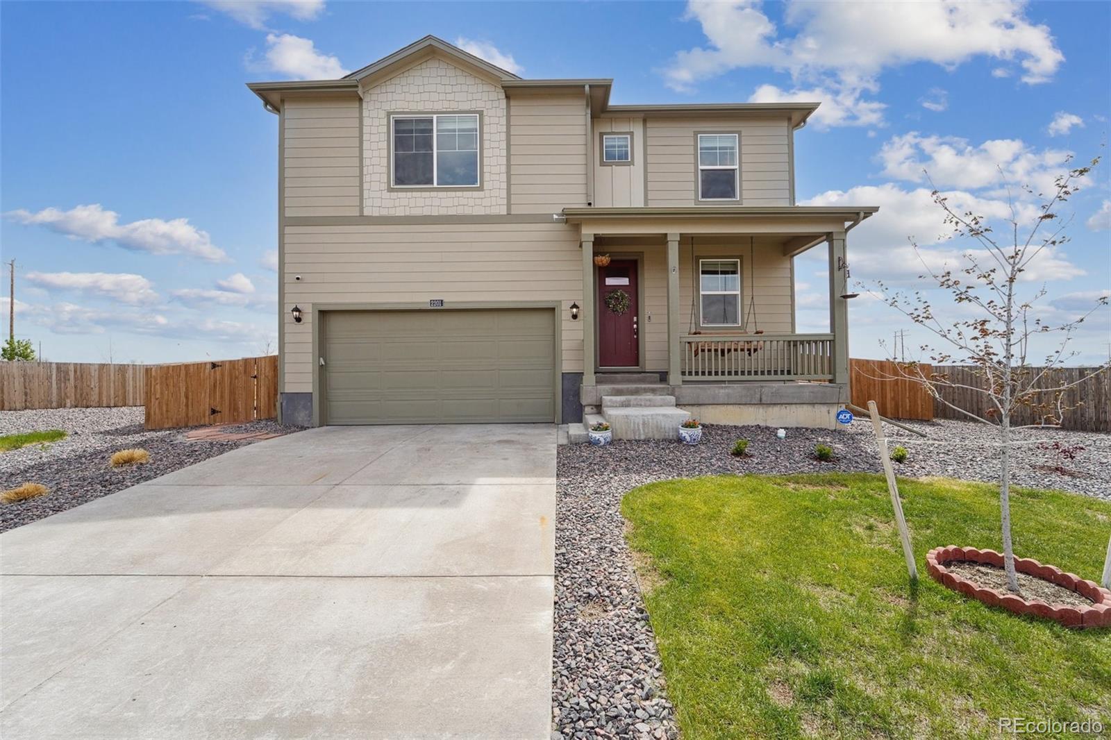 2201  Monte Vista Street, fort lupton MLS: 5422617 Beds: 4 Baths: 3 Price: $534,000