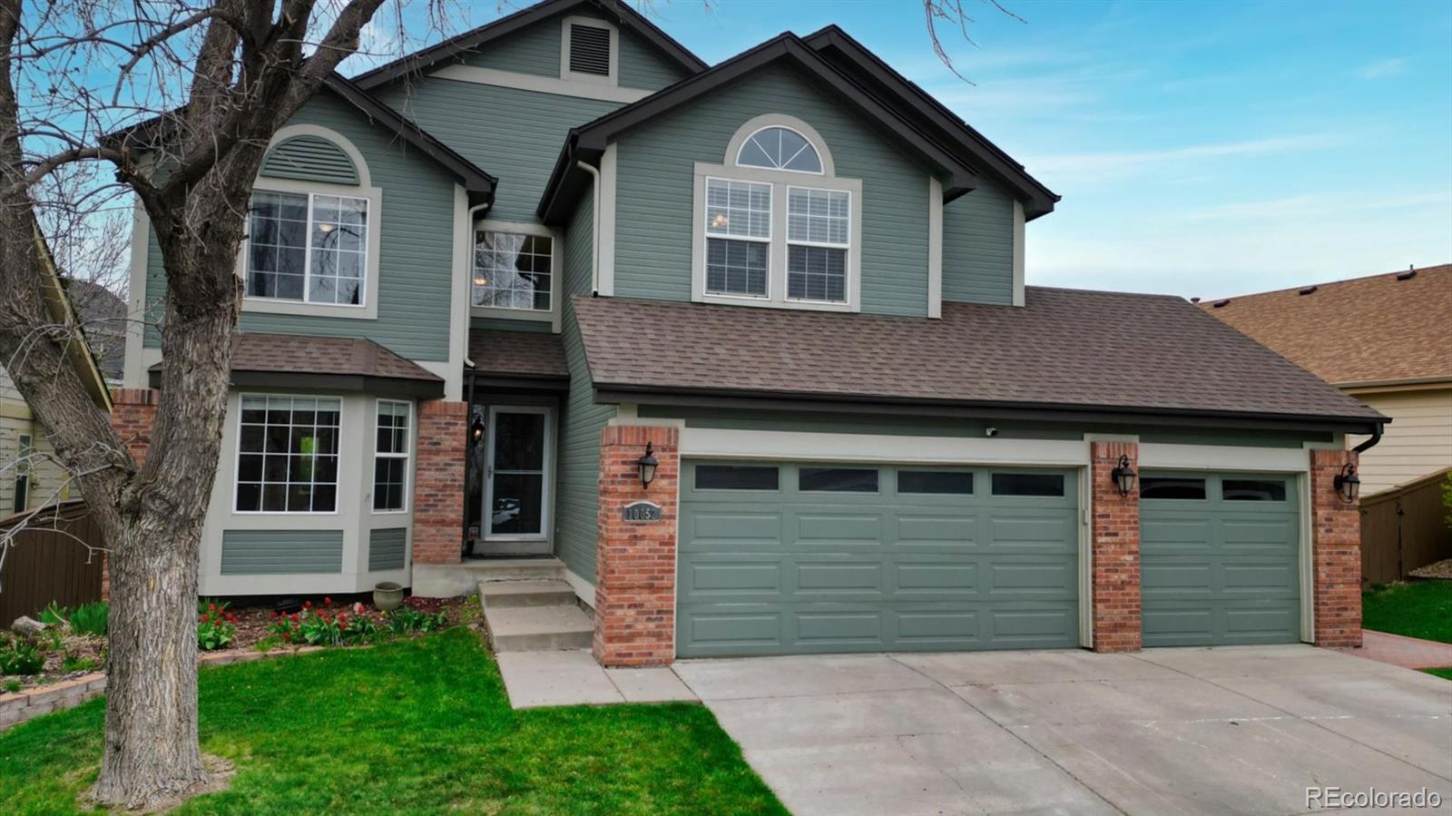 10052  Sage Sparrow Court, highlands ranch MLS: 2276207 Beds: 5 Baths: 4 Price: $799,999