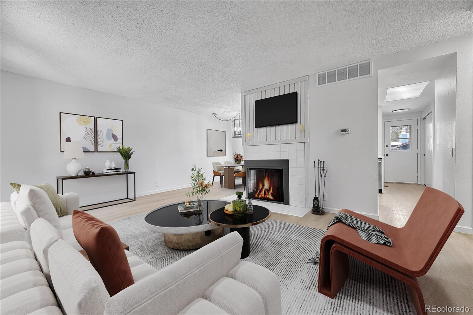 Roundtree Aurora Condo / Townhome | MLS #: 2052478264 S Newark Circle , Aurora Beds: 3 Baths: 3 Price: $299,990