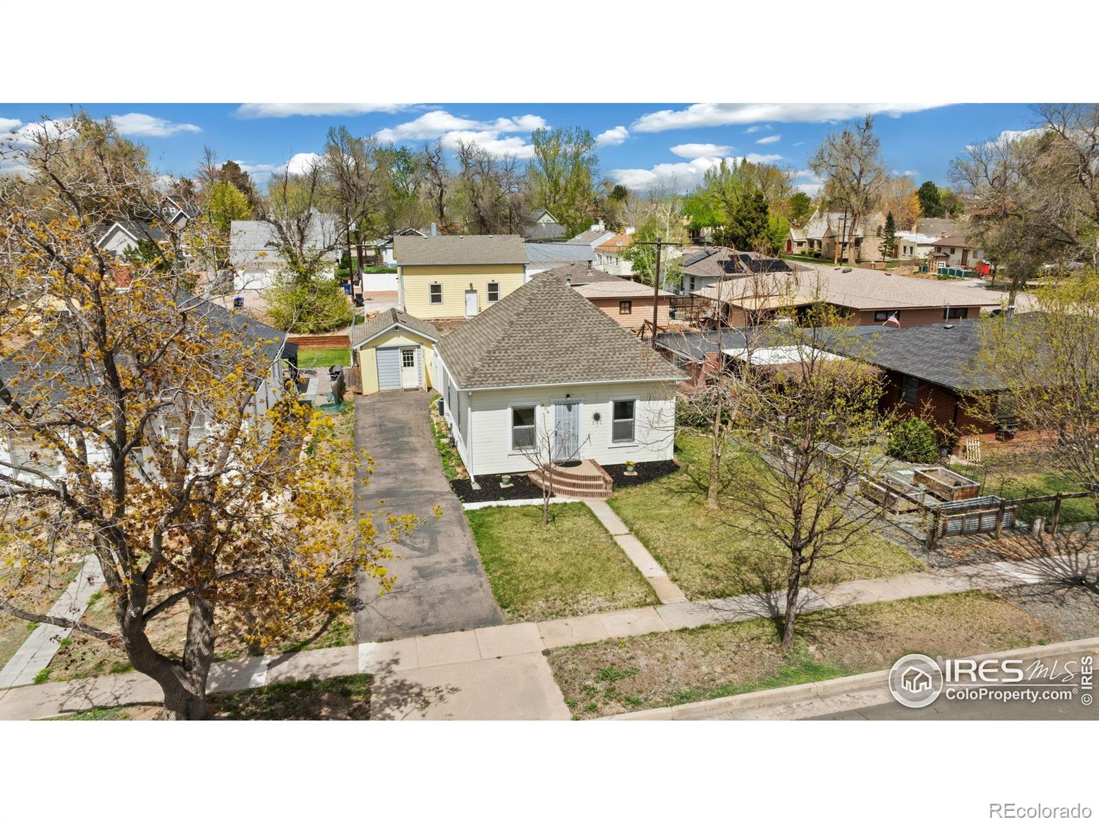 606  Elm Street, windsor MLS: 4567891032470 Beds: 2 Baths: 1 Price: $475,000
