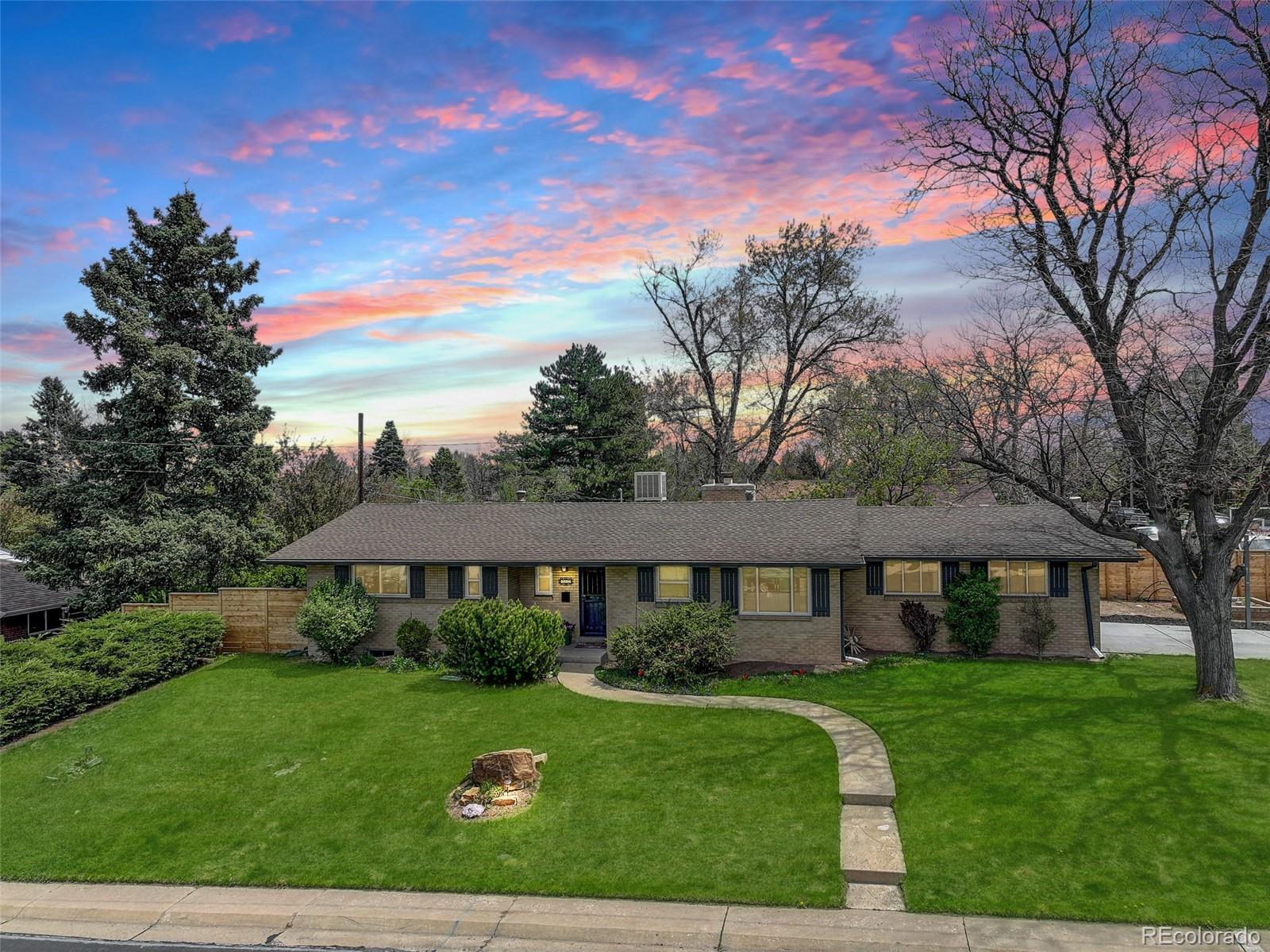 180  Dover Street, lakewood MLS: 6109490 Beds: 5 Baths: 3 Price: $610,000