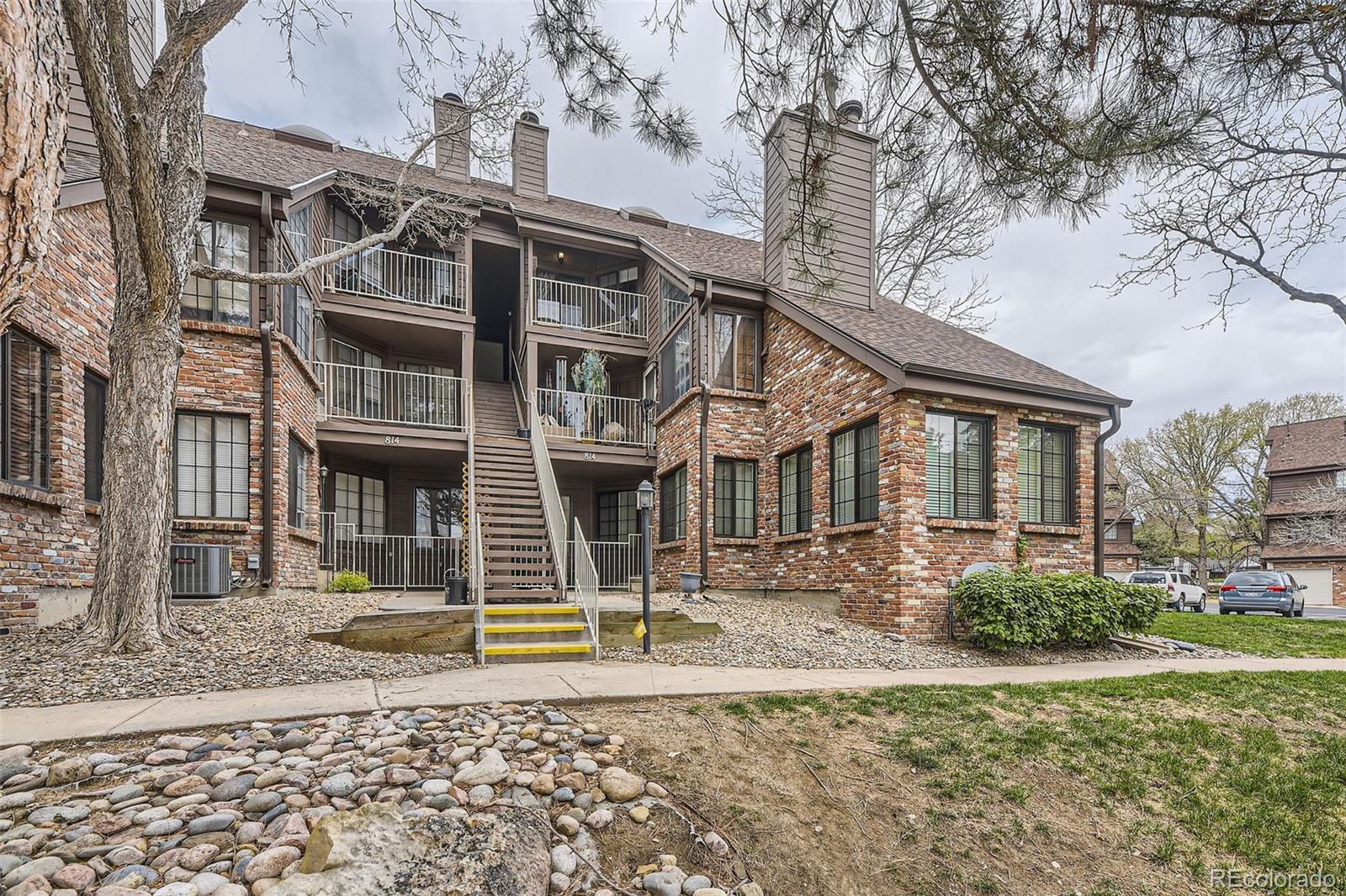 Waterside Lakewood Condo / Townhome | MLS #: 6492796814 S Vance Street F, Lakewood Beds: 2 Baths: 1 Price: $335,000
