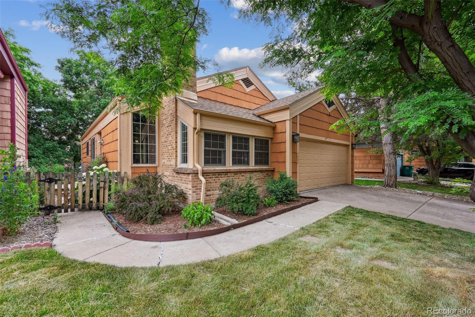 Foothill Green Littleton Home | MLS #: 597780910262 W Ida Avenue, Littleton Beds: 3 Baths: 3 Price: $539,000