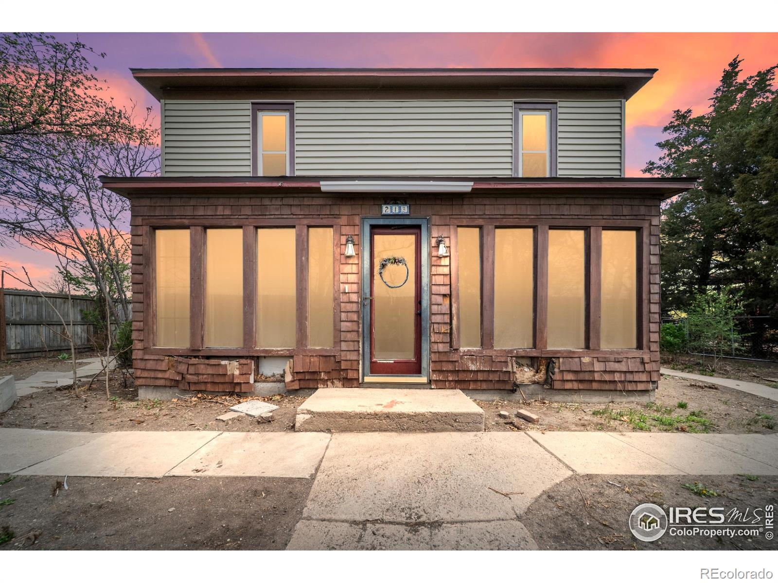 213 w 3rd avenue, Iliff sold home. Closed on 2025-06-24 for $215,000.