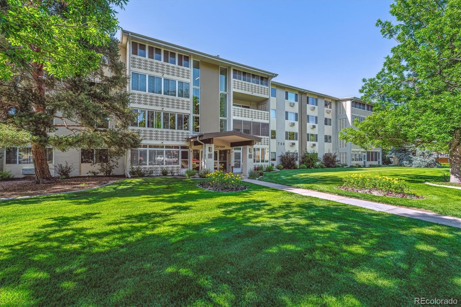750 S Alton Way 8C, Denver  MLS: 6123064 Beds: 1 Baths: 1 Price: $158,000