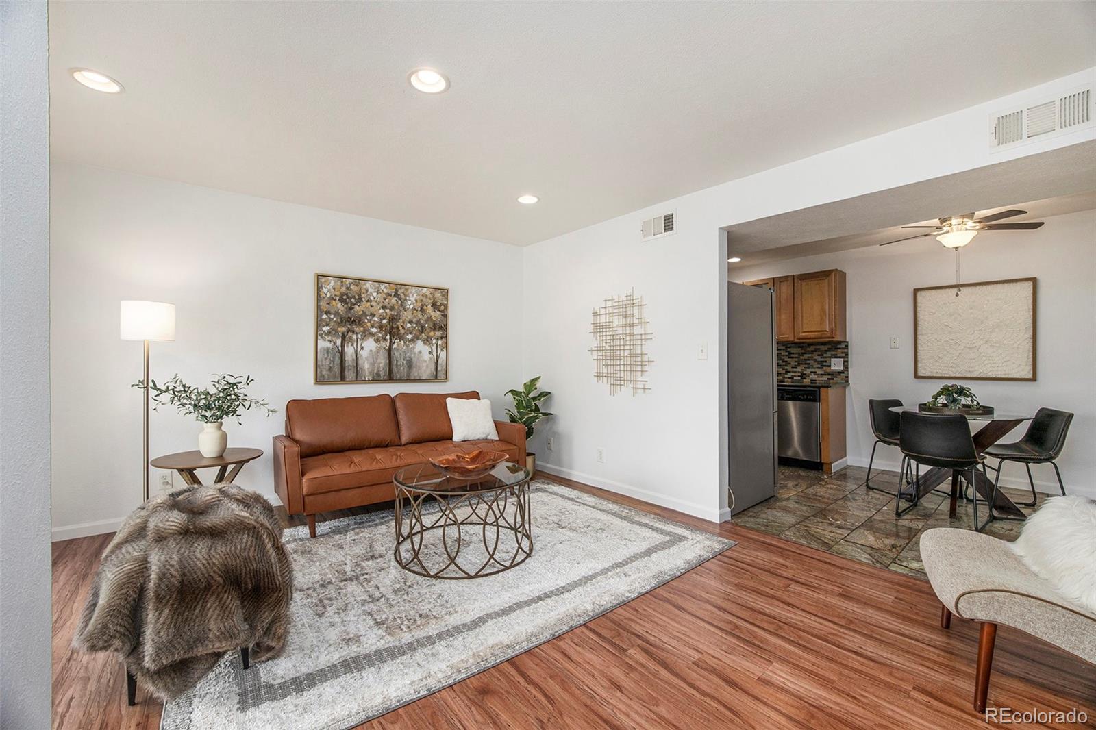 Cherry Creek Village Denver Condo / Townhome | MLS #: 70741795300 E Cherry Creek South Drive 1327, Denver Beds: 1 Baths: 1 Price: $190,000