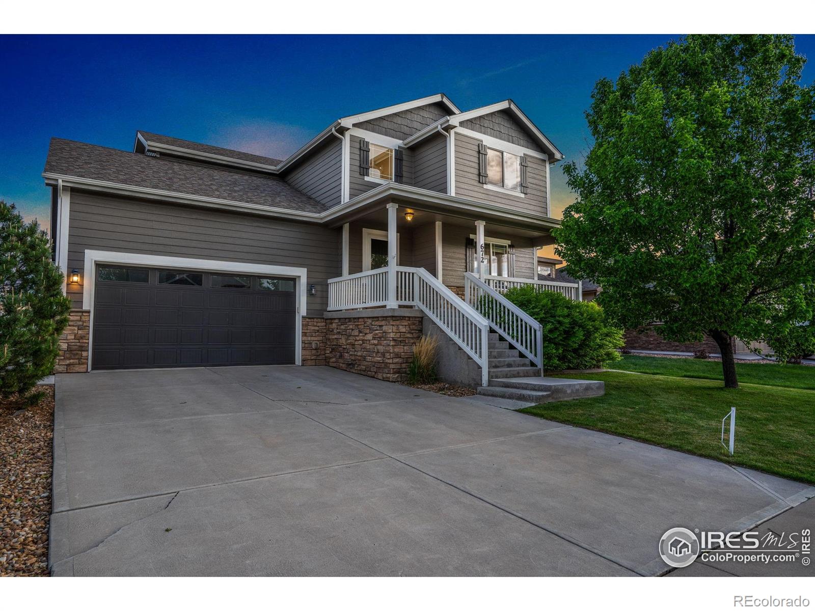 672  Dakota Way, windsor MLS: 4567891032778 Beds: 4 Baths: 4 Price: $535,000