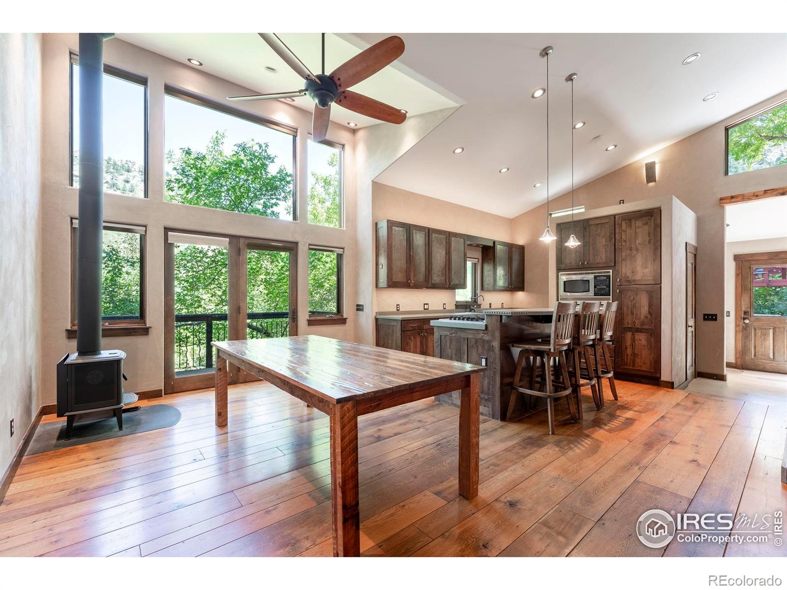 263 eldorado springs drive, Eldorado Springs sold home. Closed on 2025-05-30 for $1,150,000.