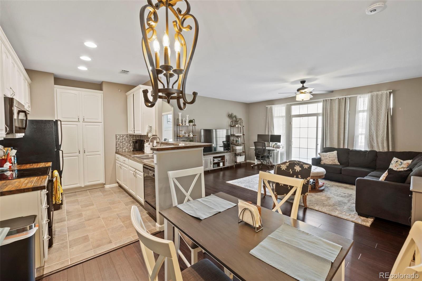 Sawgrass Castle Rock Condo / Townhome | MLS #: 40363231560  Olympia Circle 108, Castle Rock Beds: 2 Baths: 2 Price: $370,000