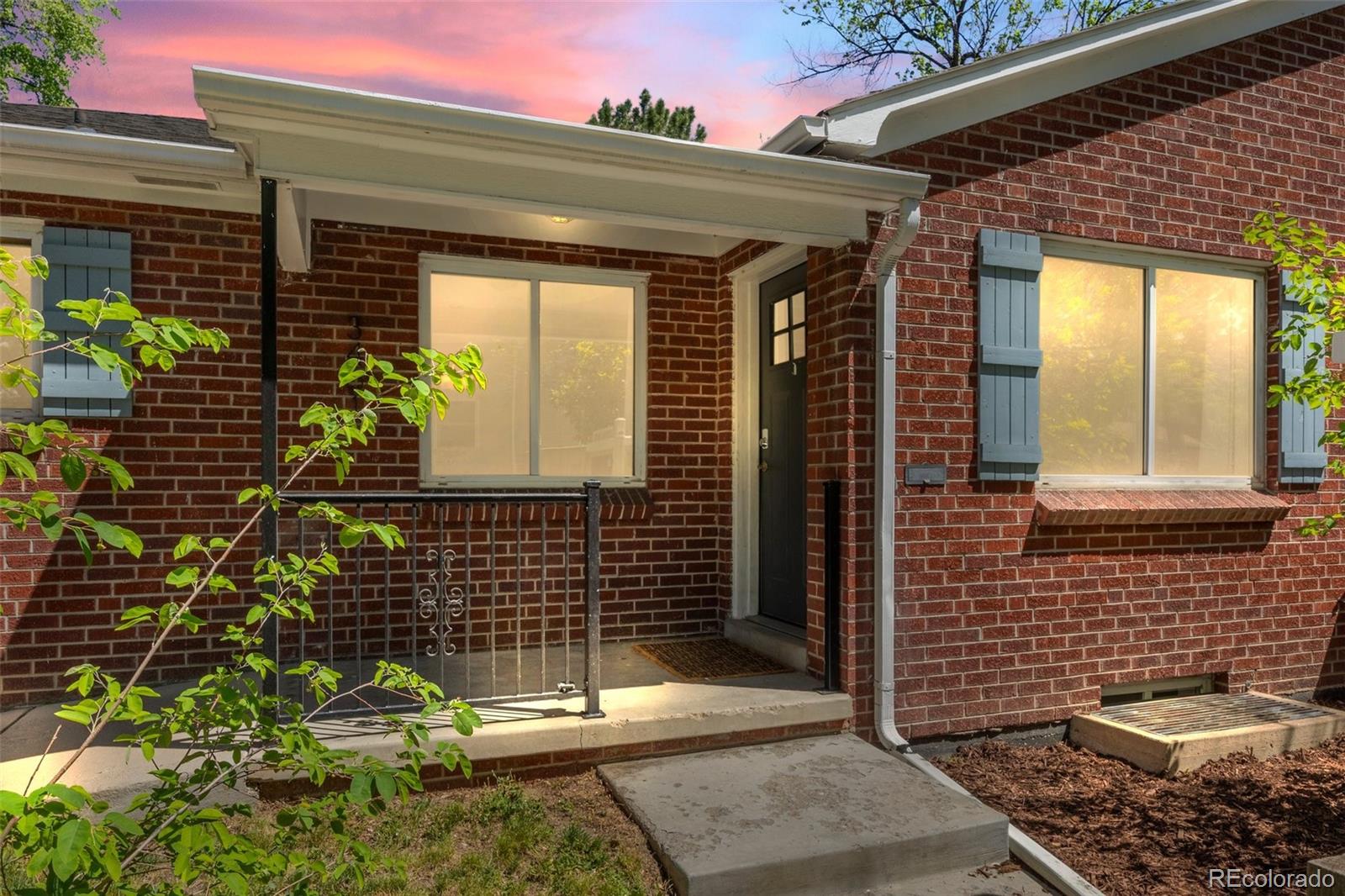 3401 E 13th Avenue, denver MLS: 5487998 Beds: 4 Baths: 2 Price: $615,000