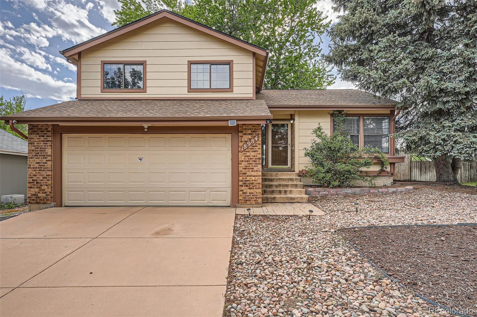 Hampden Hills Aurora Home | MLS #: 741130118984 E Kent Circle, Aurora Beds: 4 Baths: 3 Price: $505,000