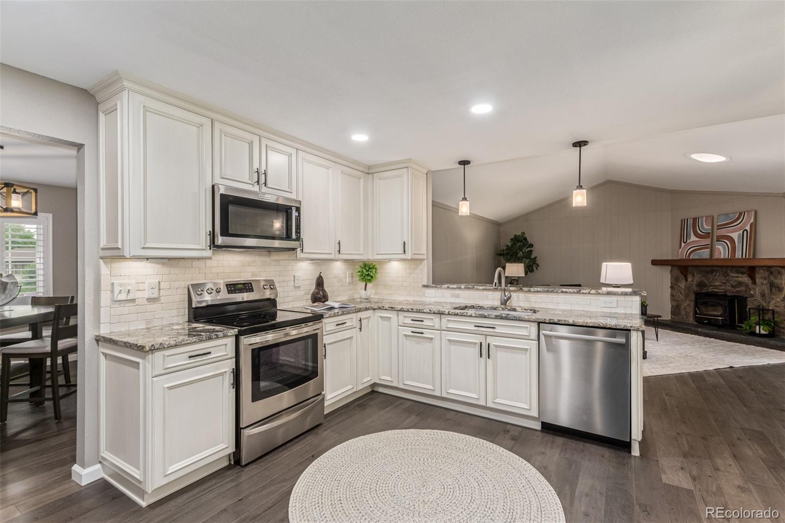 The Highlands Centennial Home | MLS #: 93405977719 S Jackson Circle, Centennial Beds: 4 Baths: 3 Price: $799,000