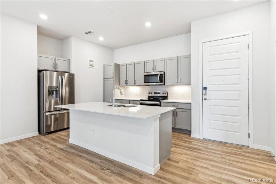  Broomfield Condo / Townhome | MLS #: 5072142485  Interlocken Boulevard 106, Broomfield Beds: 3 Baths: 2 Price: $484,999