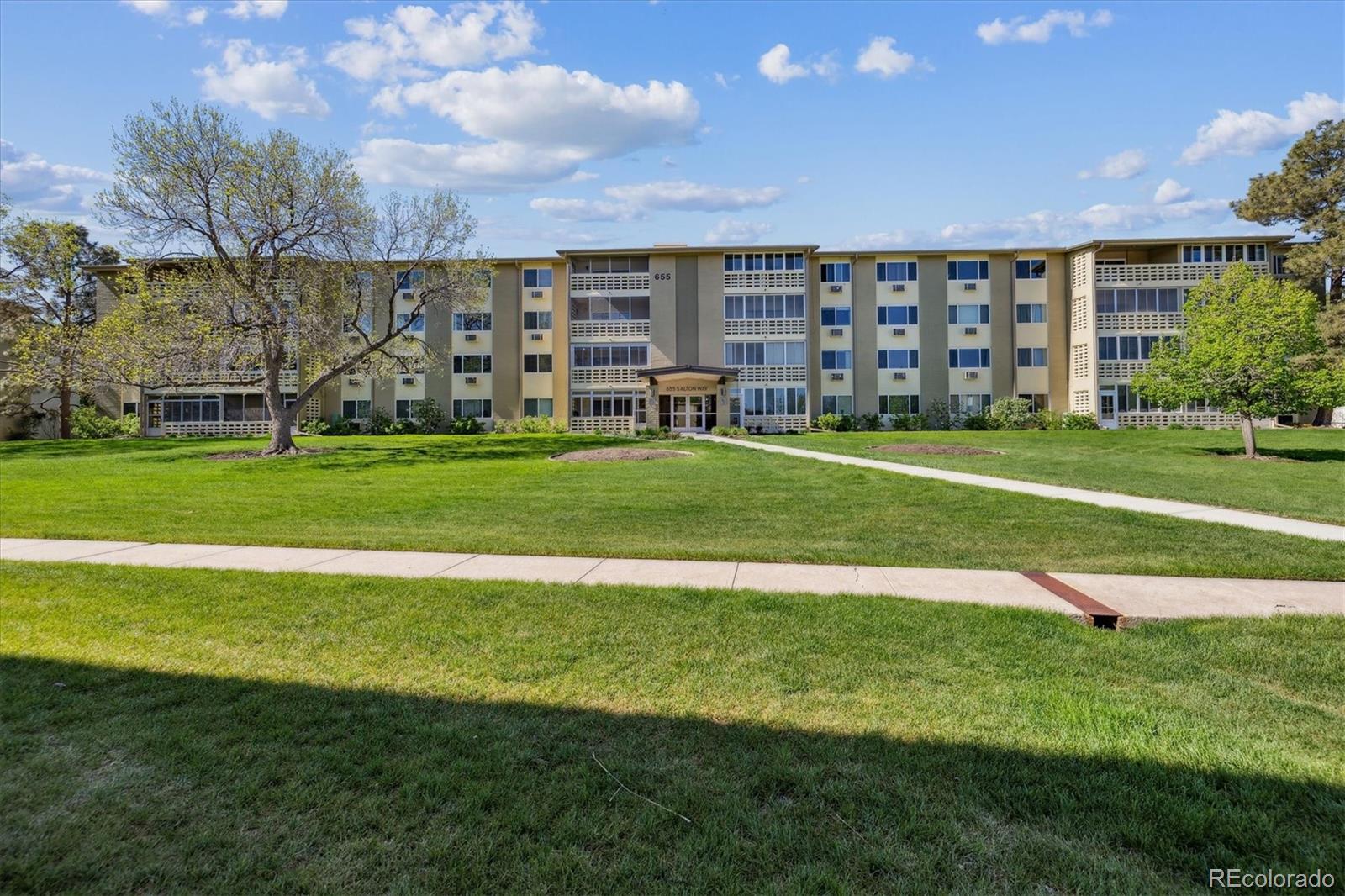 655 S Alton Way 8D, Denver  MLS: 6025851 Beds: 1 Baths: 1 Price: $139,000