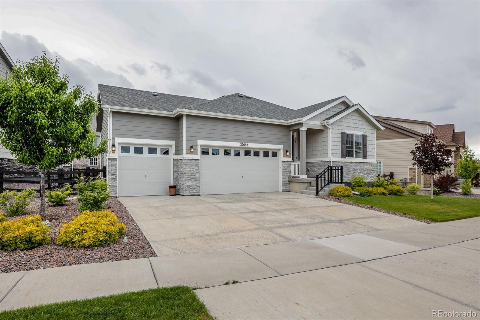 Inspiration Aurora Home | MLS #: 724210722662 E Narrowleaf Circle, Aurora Beds: 5 Baths: 3 Price: $699,990