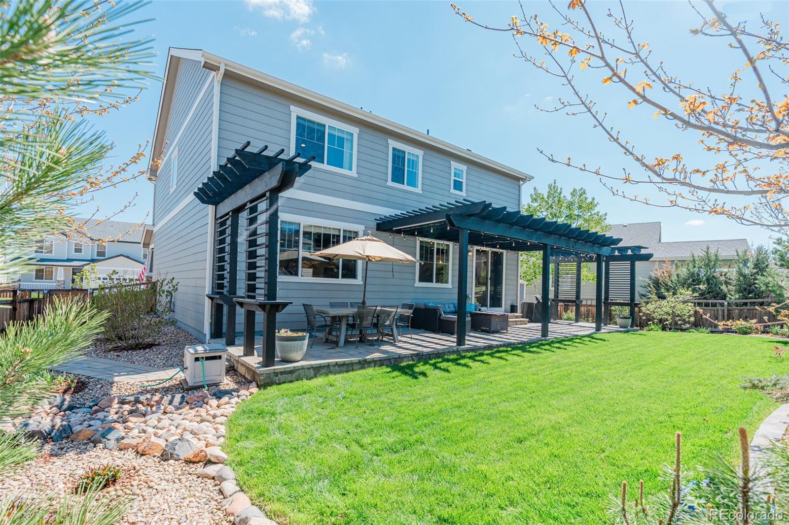 7665  Grady Circle, castle rock MLS: 3196194 Beds: 5 Baths: 4 Price: $715,000
