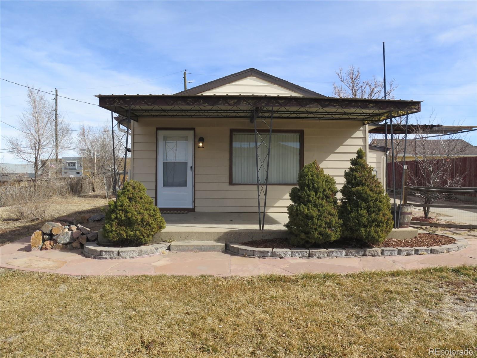 5660  Olive Street, commerce city MLS: 8940338 Beds: 2 Baths: 1 Price: $375,000
