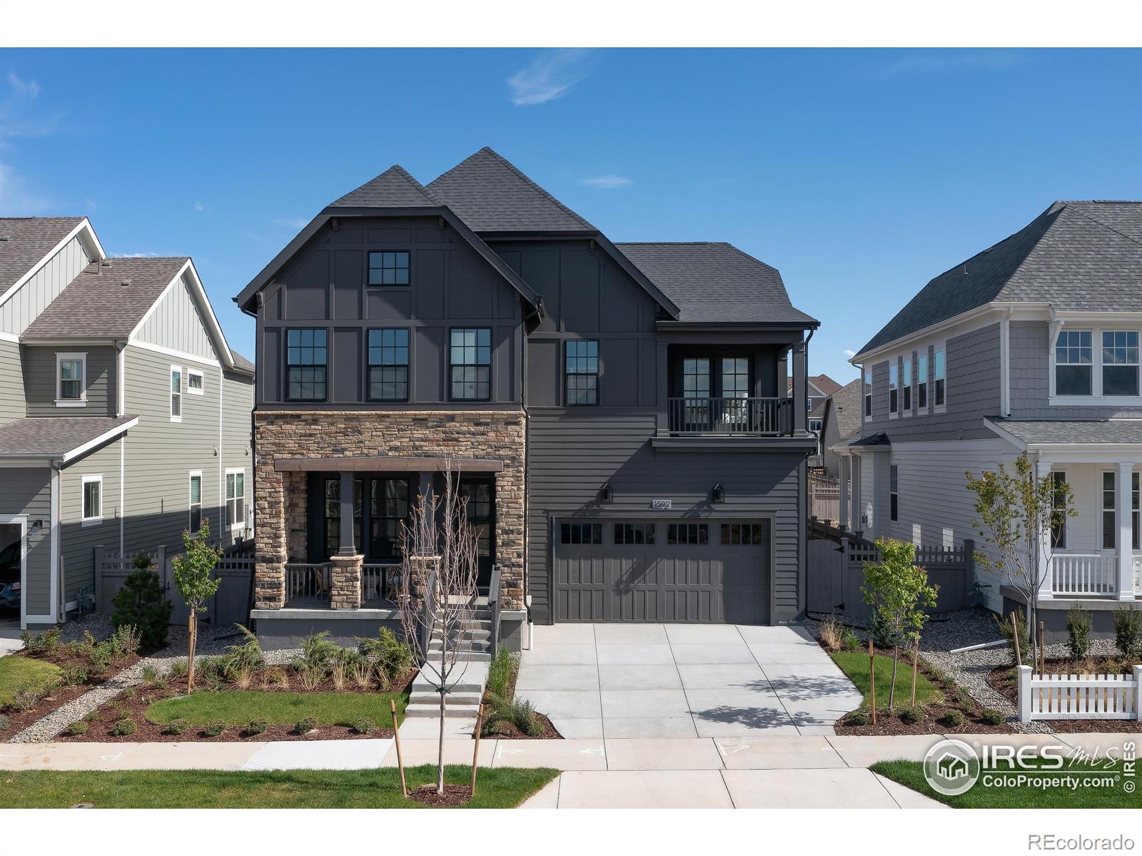 1592  Ash Drive, erie MLS: 4567891033145 Beds: 3 Baths: 3 Price: $969,900