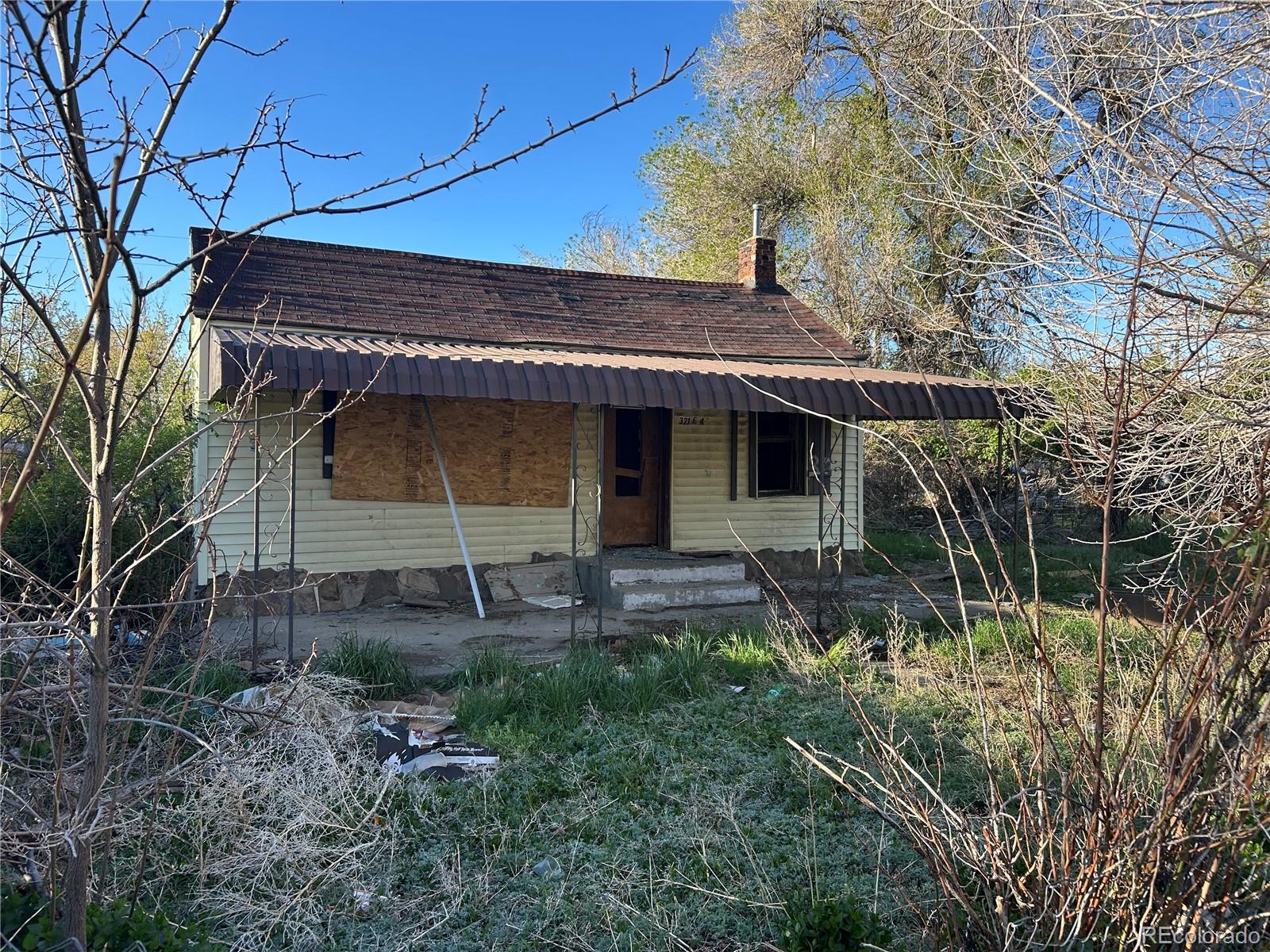 321 e 4th street, Walsenburg sold home. Closed on 2025-05-30 for $10,000.