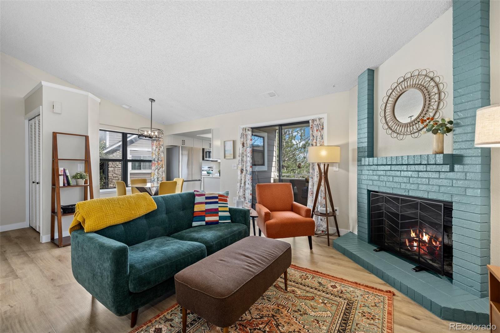 Marina Pointe Littleton Condo / Townhome | MLS #: 53999268378 S Upham Way B305, Littleton Beds: 2 Baths: 2 Price: $300,000