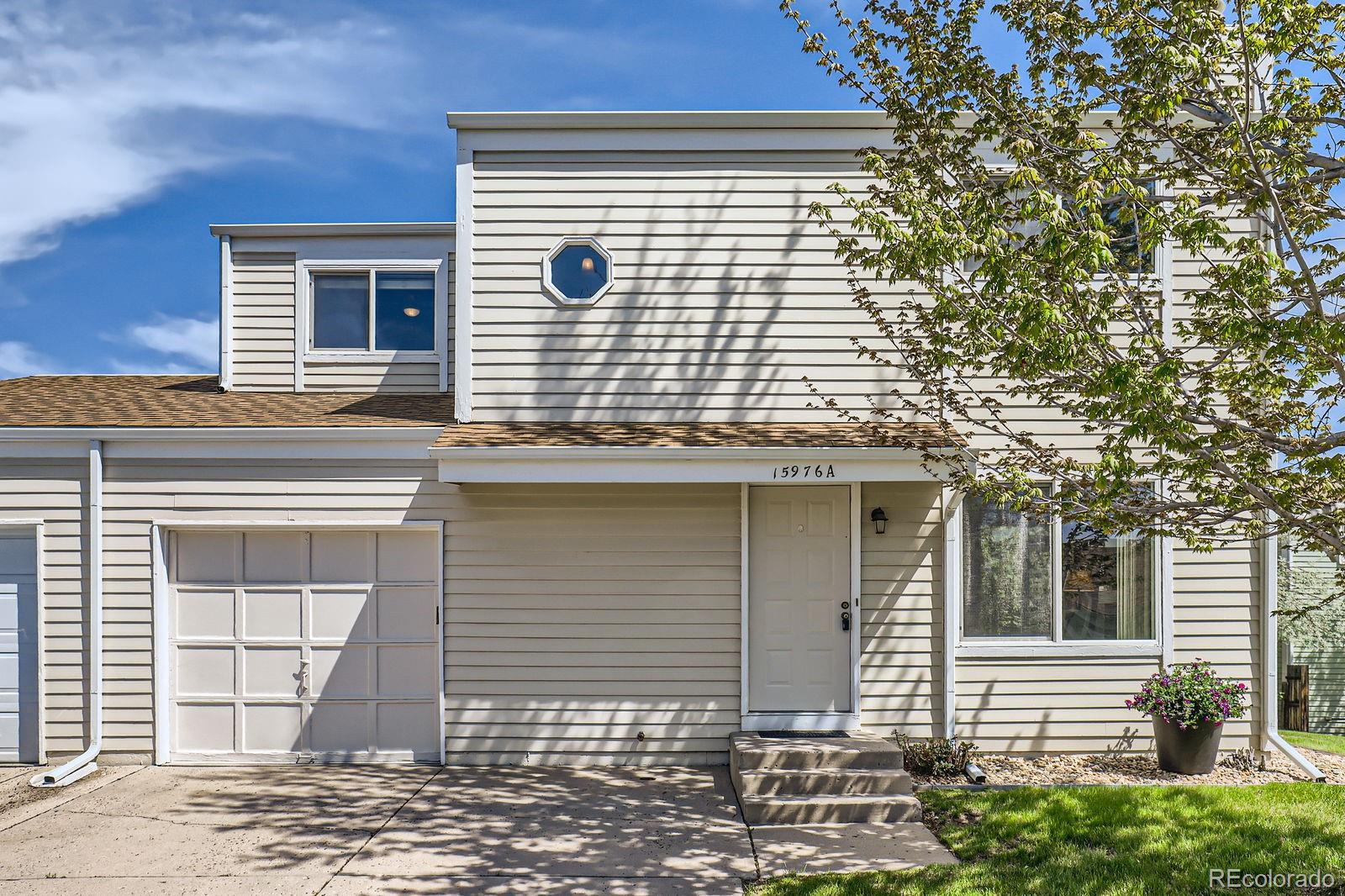 Sunburst Aurora Condo / Townhome | MLS #: 400046615976 E Radcliff Place A, Aurora Beds: 3 Baths: 2 Price: $405,000