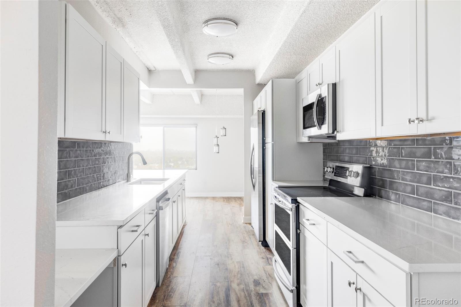 Candlewyck Denver Condo / Townhome | MLS #: 61334827877 E Mississippi Avenue 901, Denver Beds: 2 Baths: 2 Price: $369,900